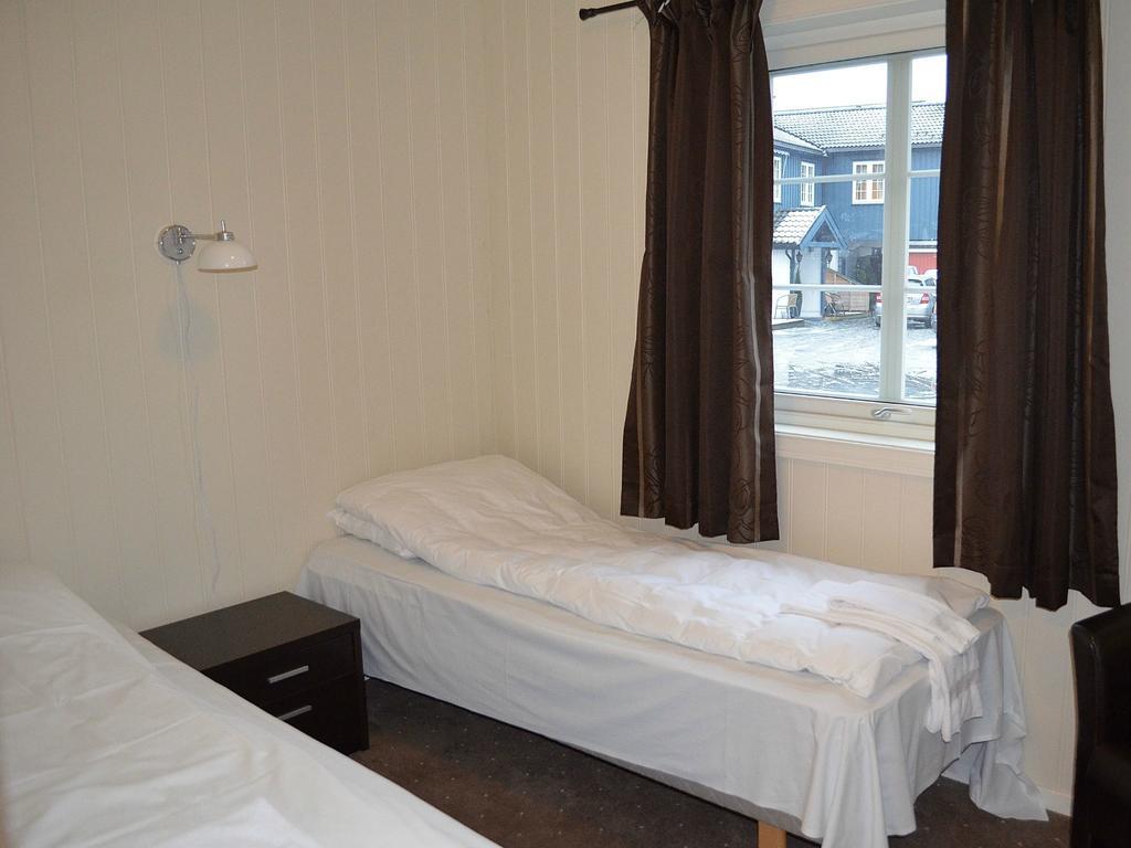 Grimstad Vertshus Buitenkant foto